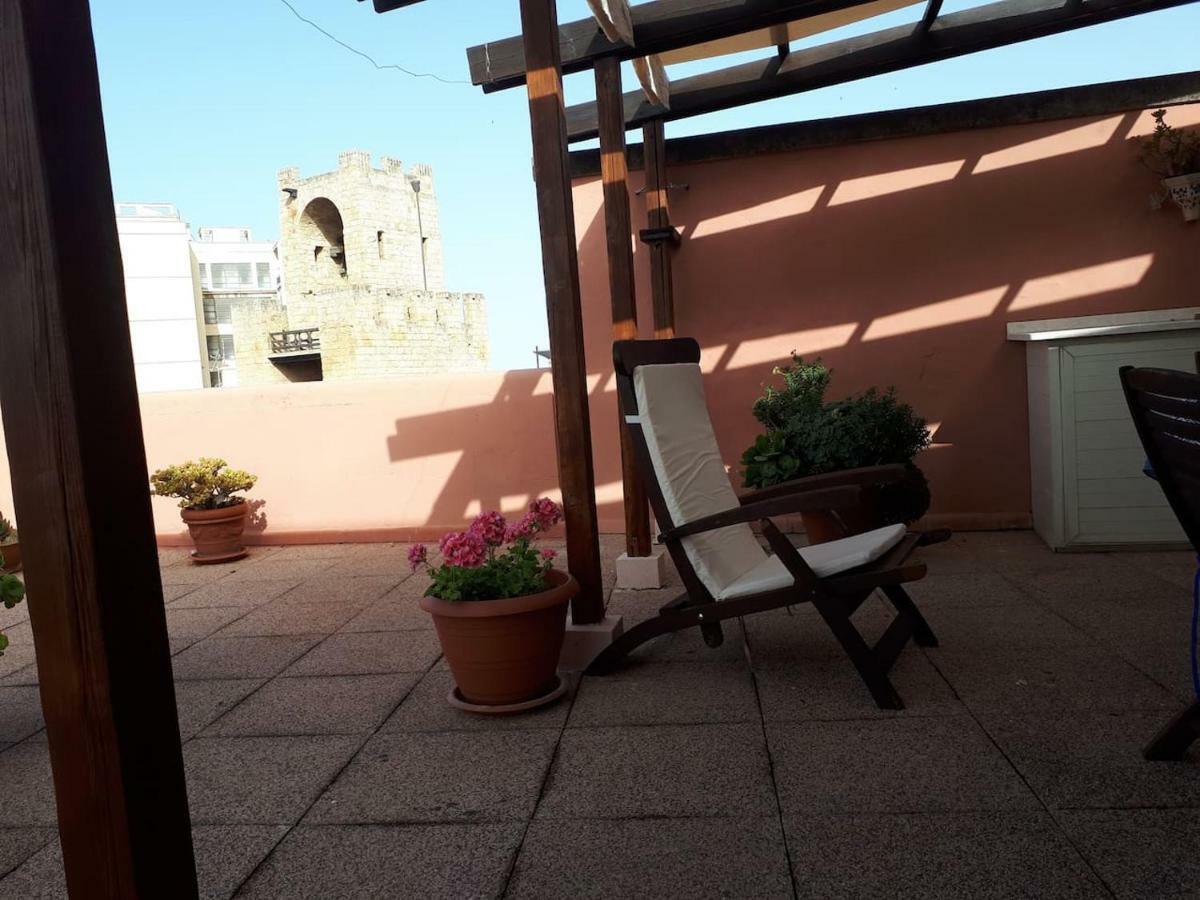 오리스타노 Attico In Centro Con Vista Della Torre - Cozy Penthouse Facing To The Tower 아파트 외부 사진